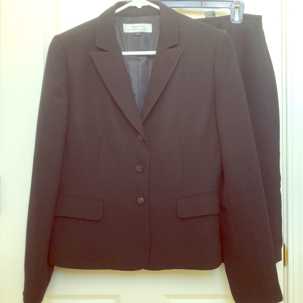 Tahari Womens Skirt Suit